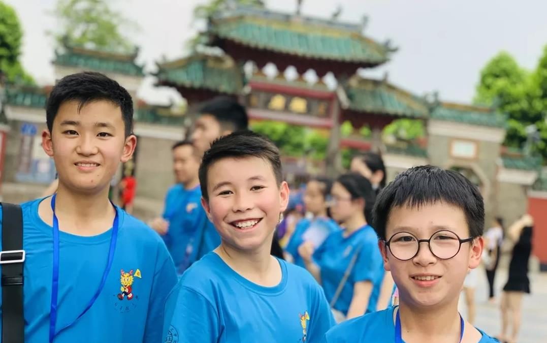 中国寻根之旅・风韵南粤”夏令营广东营快乐起航,澳洲深圳同乡会长Brenda亲自带团参加