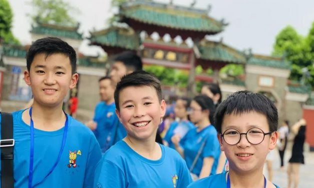 中国寻根之旅･风韵南粤”夏令营广东营快乐起航，澳洲深圳同乡会长Brenda亲自带团参加